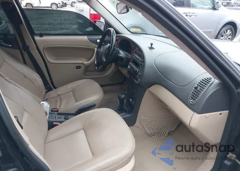 2002 Saab 9-3 Se z USA, uszkodzony, nr VIN YS3DF58K322013523